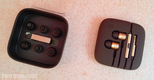 Xiaomi Pistons v2 (Mi In-Ear Headphones) freebies
