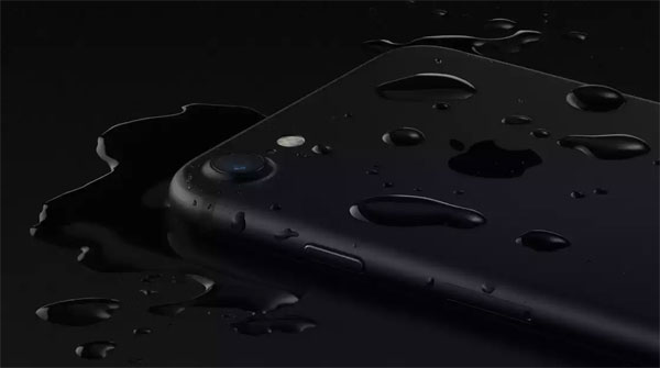 iPhone 7 with water splash