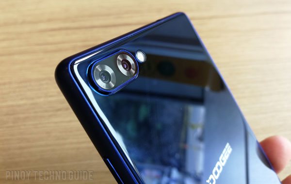 Dual rear cameras of the Doogee Mix.