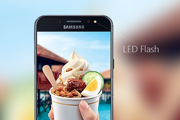 The LED flash on the front of the Samsung Galaxy J7+.