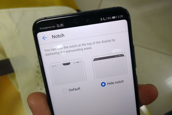 Hiding the notch...