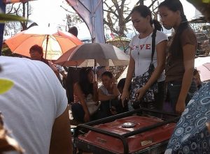 Globe-charging-station-for-Yolanda-Survivors-ormoc