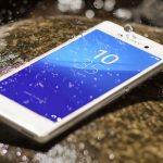 Sony-Xperia-M4-Aqua-water-splash