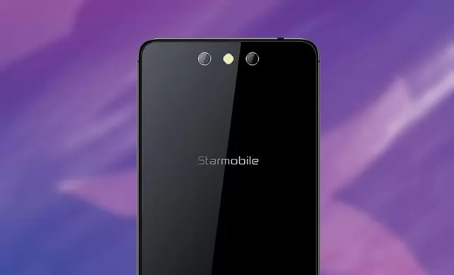Look, the Starmobile Knight Spectra has dual rear cameras.