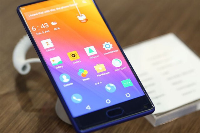 This is the Doogee Mix smartphone flaunting its bezel-less display.