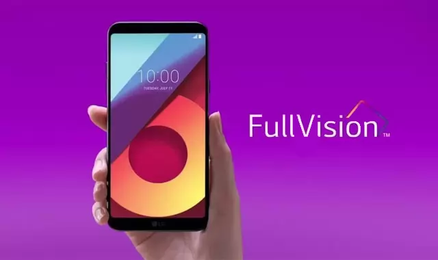 The LG G6 with its bezel-less FullVision Display.
