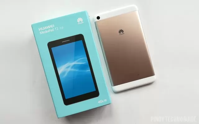 The Huawei MediaPad T2 7.0 comes in a simple box.