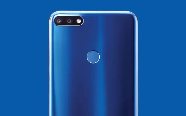 The blue color variant of the Huawei Nova 2 Lite is stunning!