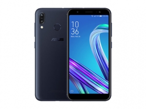 The ASUS Zenfone Max M1 smartphone.