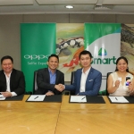 Smart and OPPO execs with the OPPO A71k smartphone.