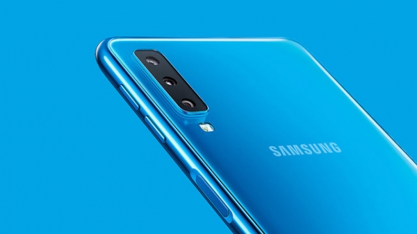 a7 triple camera samsung price