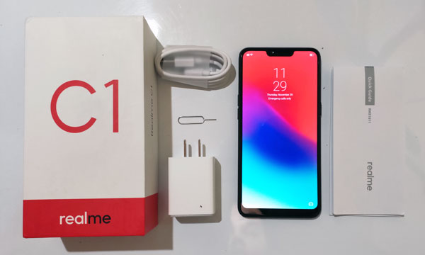 These are the contents of the Realme C1 box.