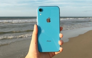 Meet the iPhone XR in blue!