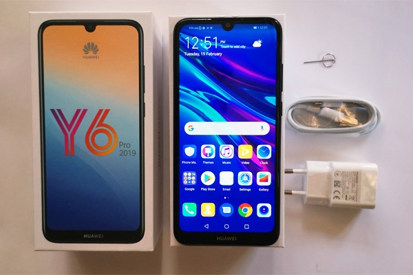 Here are the contents of the Huawei Y6 Pro 2019 box.