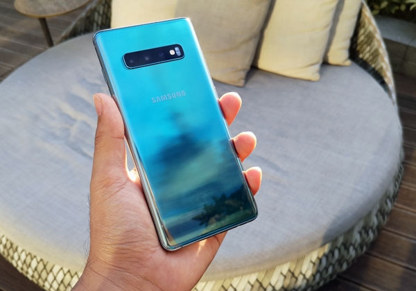 Samsung Galaxy S10+'s back