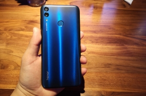 This is the Honor 8C smartphone!