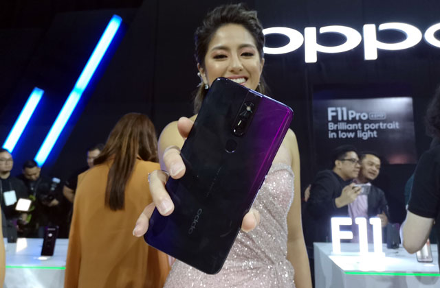 Gretchen Ho with the OPPO F11 Pro.