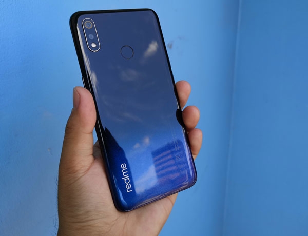 The Realme 3 looks cool!