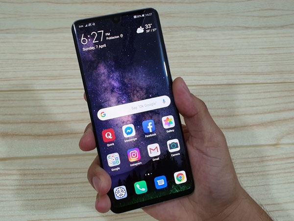 This is the large screen of the Huawei P30 Pro.