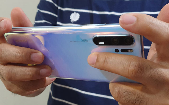 Let's test the gaming performance of the Huawei P30 Pro!