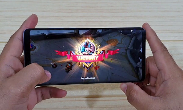 Winning Mobile Legends on the Huawei P30 Pro.