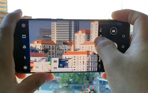 Taking a 50x zoom picture with the Huawei P30 Pro!