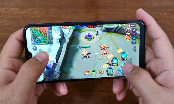 Mobile Legends on Realme 3.