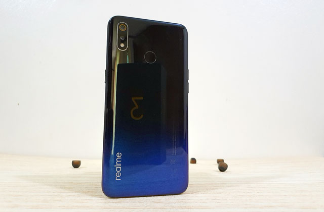 Let's review the Realme 3 smartphone!