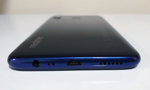Bottom view of the Realme 3.