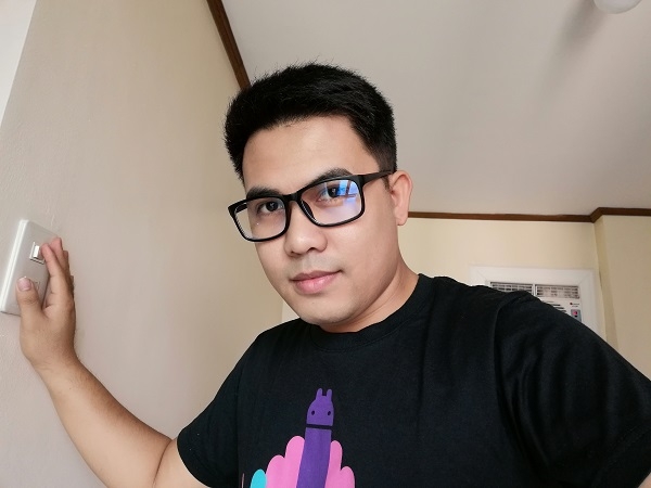 Huawei P30 Lite sample selfie.