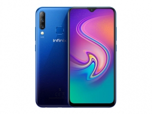The Infinix Hot S4 smartphone in Nebula Blue color.