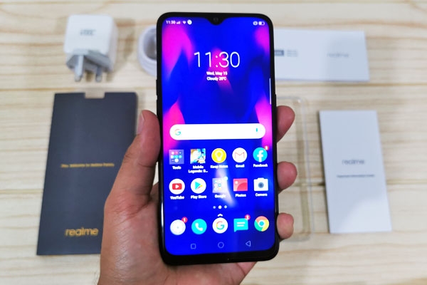 Hands on with the Realme 3 Pro!