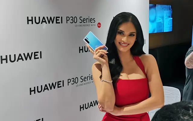 Huawei P30 Series Pia Wurtzbach