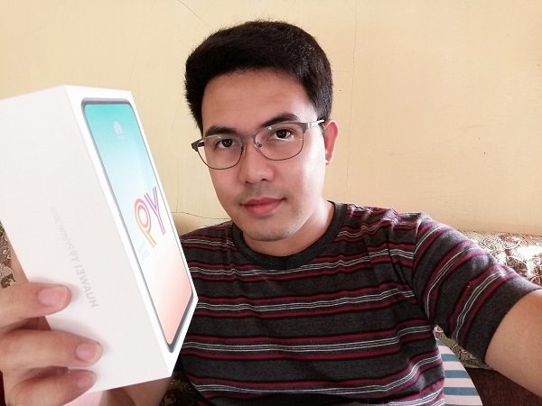 Huawei Y9 Prime 2019 sample selfie.