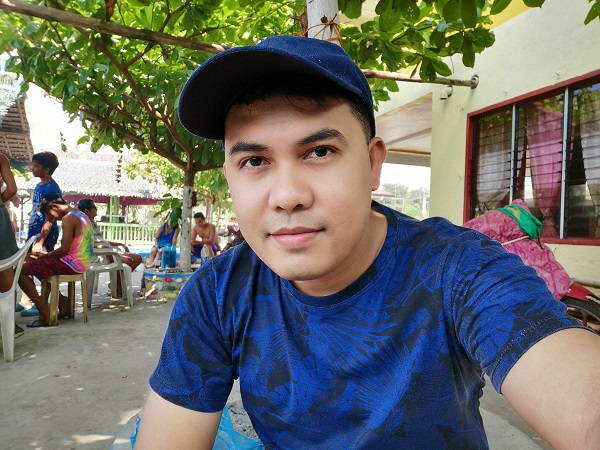 Huawei Nova 5T sample selfie