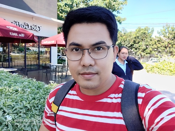 Realme 5 Pro selfie with AI Beauty enabled.