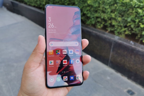 Here's how the OPPO Reno2's screen looks like outdoors.