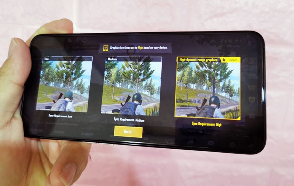 Default graphics quality of PUBG Mobile on the OPPO Reno2 smartphone.