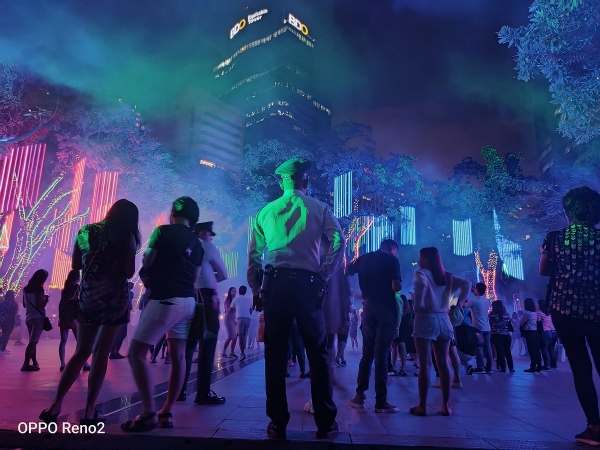 The guard at Ayala Triangle Gardens by OPPO Reno2 with Night mode.