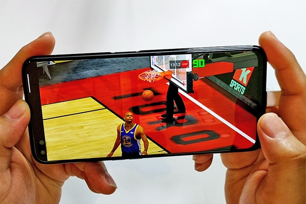 NBA 2K20 on the realme 6 Pro.