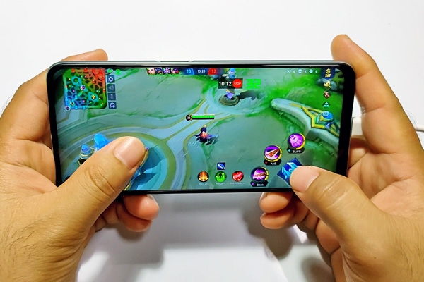 Mobile Legends on the realme 6.