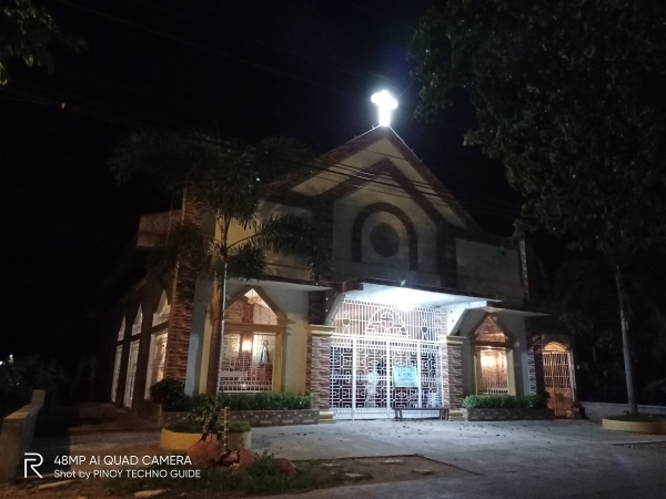 realme 6i sample picture (church, low-light, normal mode)