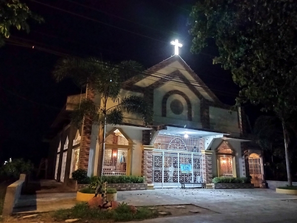 realme 6i sample picture (church, low-light, night mode)