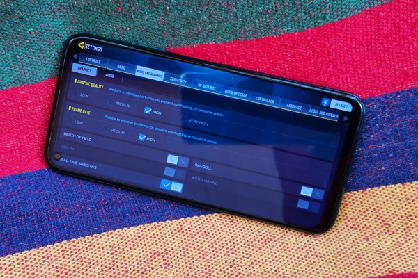 Call of Duty Mobile on the Huawei nova 7i.