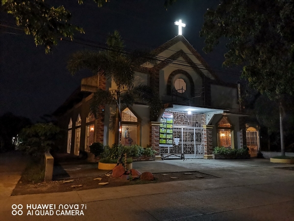 Huawei nova 7i sample picture (church, low light).