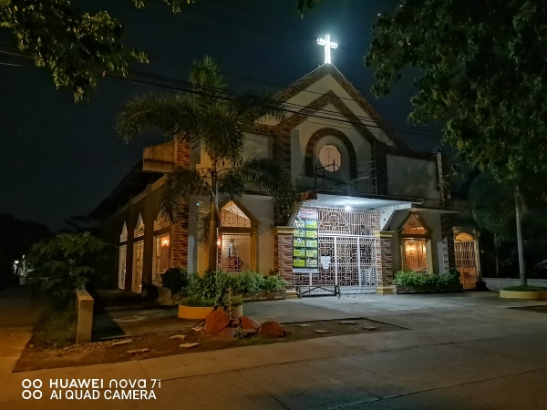 Huawei nova 7i sample picture (church, night mode).