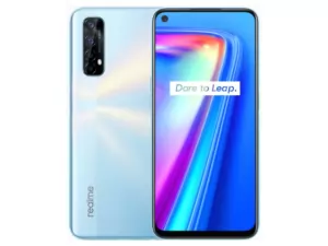 The realme 7 smartphone in Mist White color.