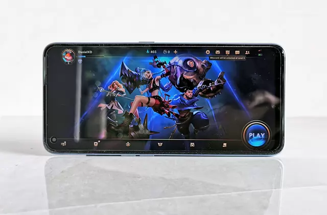 League of Legends: Wild Rift on the realme 7 Pro.