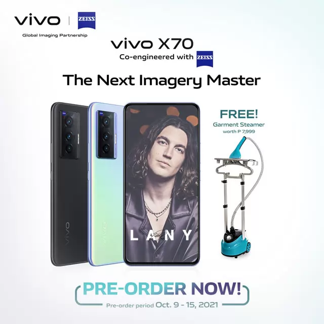 Pre-order promo for the vivo X70 smartphone.