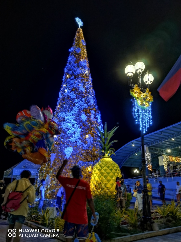 Christmas Tree with night mode | Huawei nova 8